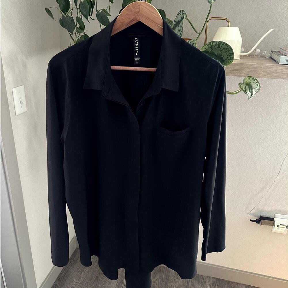 Athleta Urbanite Top Black Button-Up Shirt Size Large Long Sleeve - Picture 1 of 7